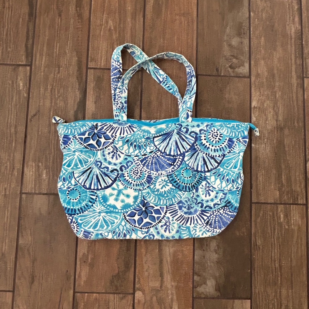 LILLY PULITZER Palm Beach Zip Up Tote TURQUOISE OASIS HALF SHELL